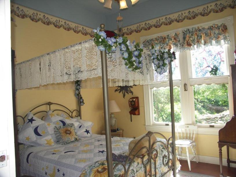 Robin'S Nest Bed & Breakfast San Andreas Ruang foto